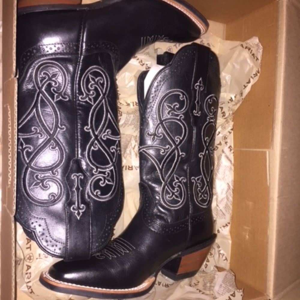 Ariat Women's Authentic Cowboy Boots "County Line"